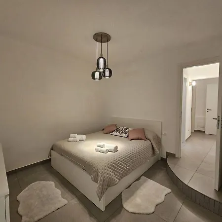 Maison Veleno - Downtown Апартаменти Брешія