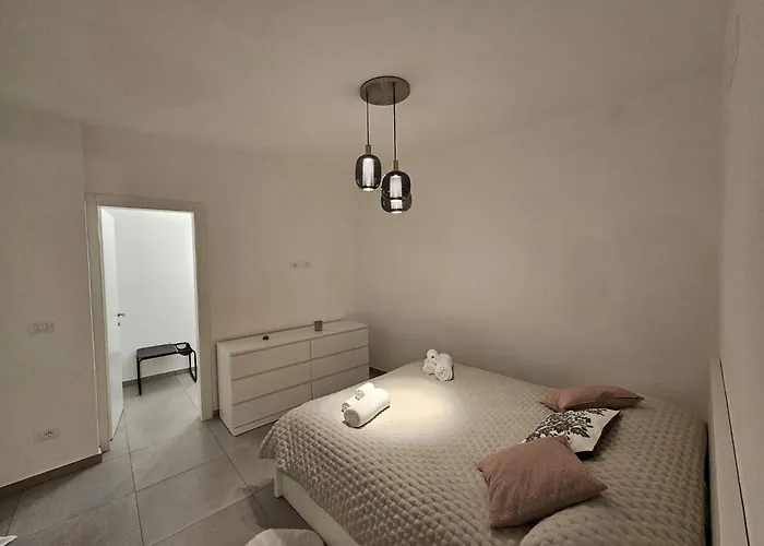 Maison Veleno - Downtown